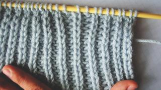 Как связать шарф спицами и какой узор для шарфа выбрать